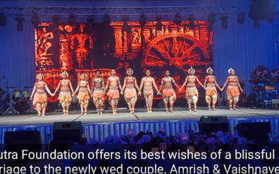 Sutra Dancers perform at the wedding reception of Amrish & Vaishnave, Setia City Convention Hall.
