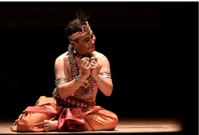 Guru Sudhakar Sahoo Award, 2022 – Datuk Ramli Ibrahim performed