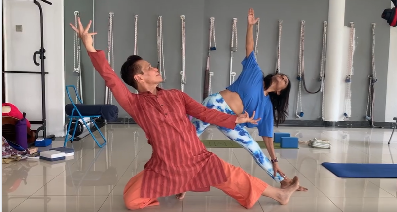 Interconnection between Dance And Yoga at YogaHouse with Ramli Ibrahim and Sumitra