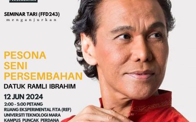 Datuk Ramli Ibrahim speaks for the Pesona Seni Persembahan organised by UiTM